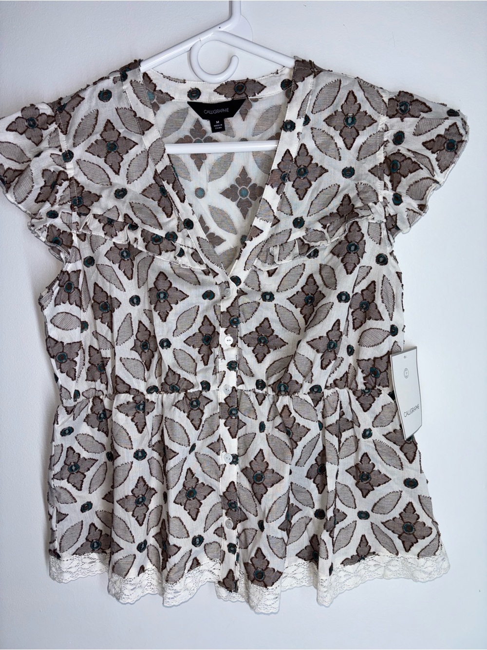 Calligraphie Geometric Print Flutter Sleeve Peplum Blouse Lace Trim NWT M